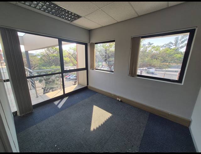 197M² OFFICE TO LET IN WOODMEAD